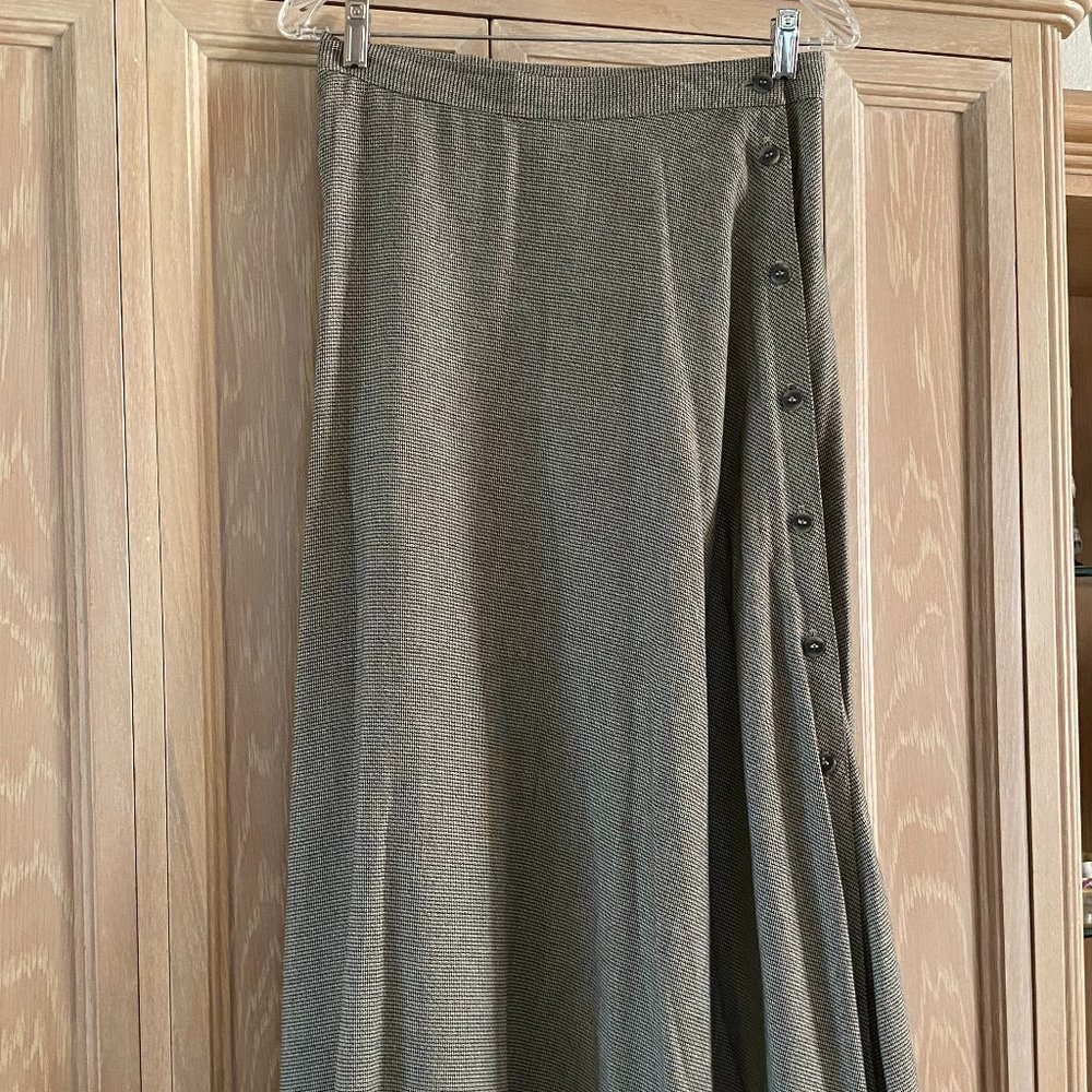 Button Side Long Skirt